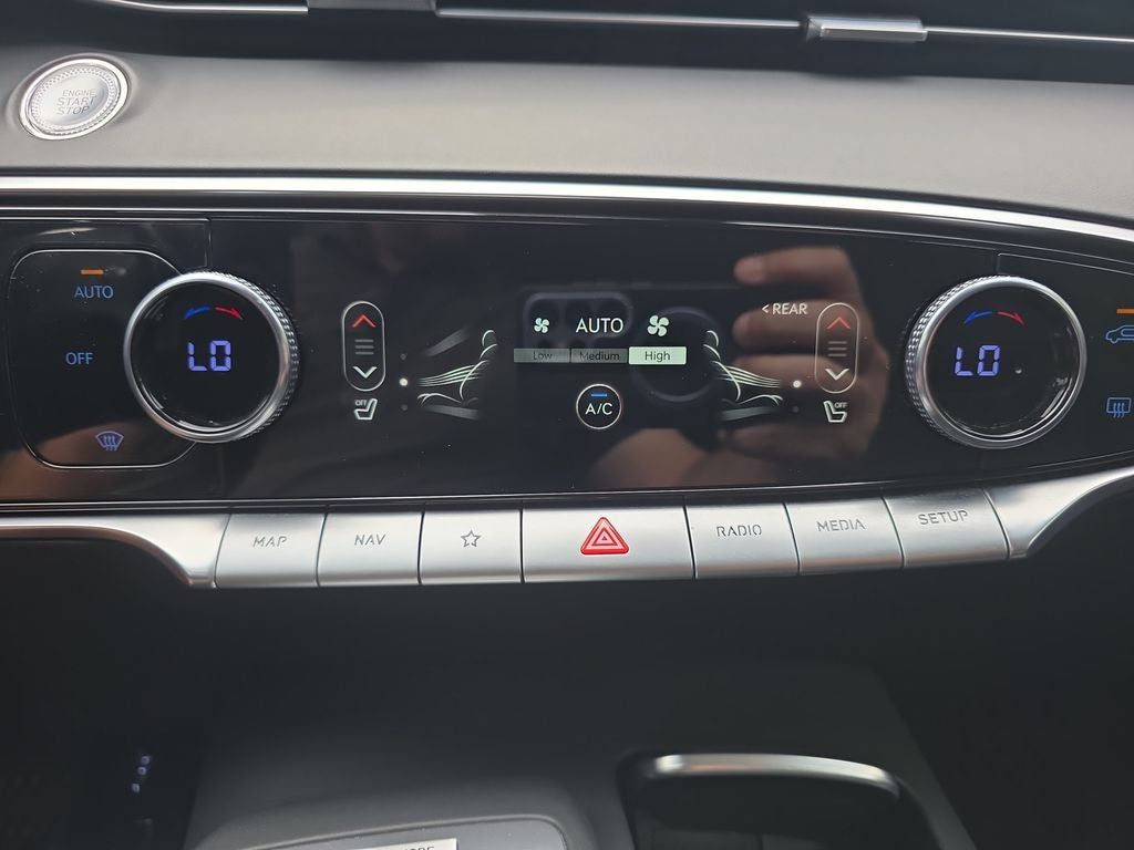 2025 Genesis GV70 2.5T