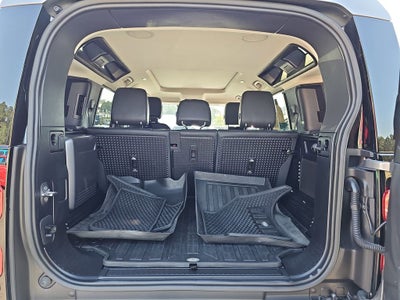 2023 Land Rover Defender 110 SE