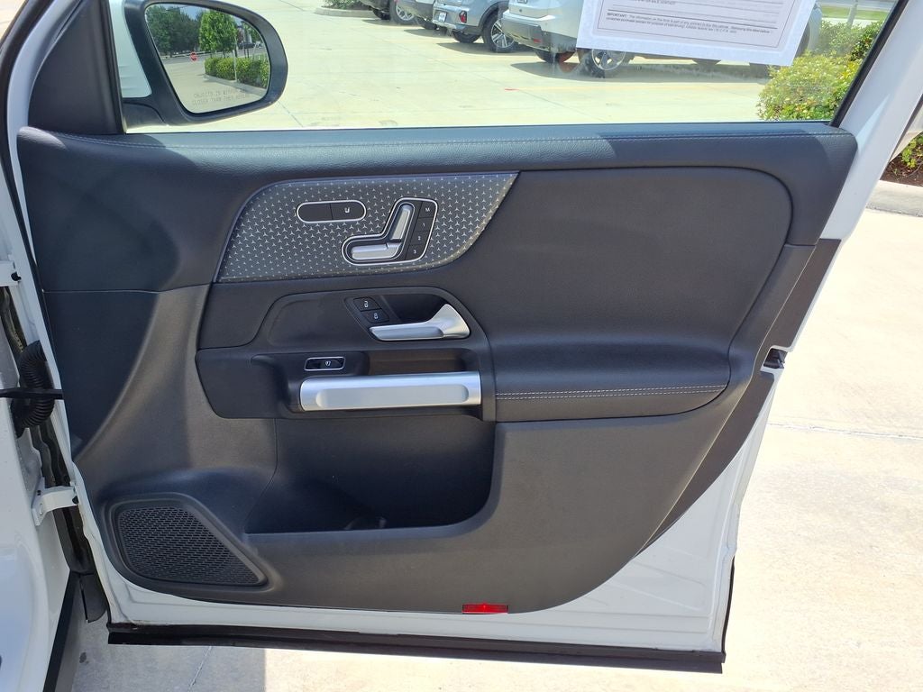2025 Mercedes-Benz GLB GLB 250 4MATIC®