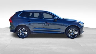 2020 Volvo XC60 T6 Momentum