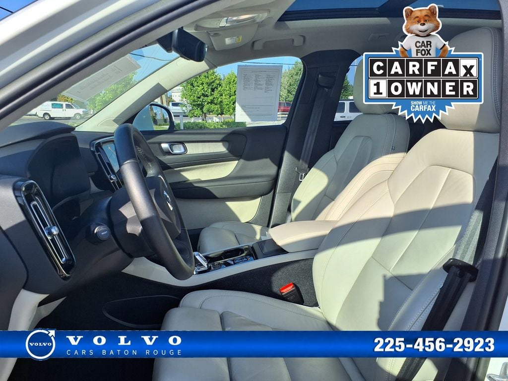 2023 Volvo XC40 B4 Plus Bright Theme