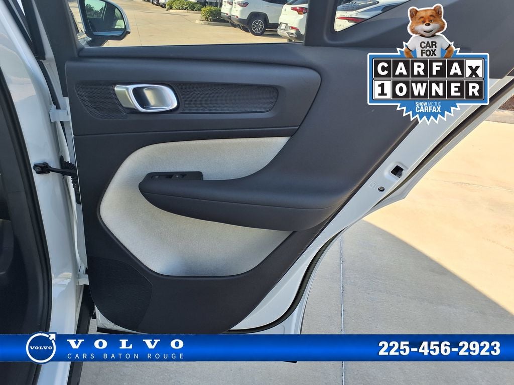 2023 Volvo XC40 B4 Plus Bright Theme