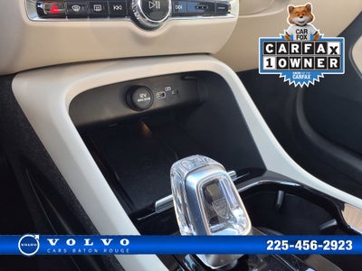 2023 Volvo XC40 B4 Plus Bright Theme