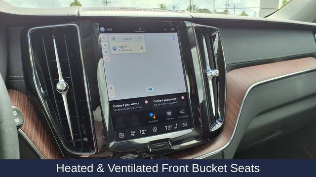 2023 Volvo XC60 B5 Ultimate Bright Theme