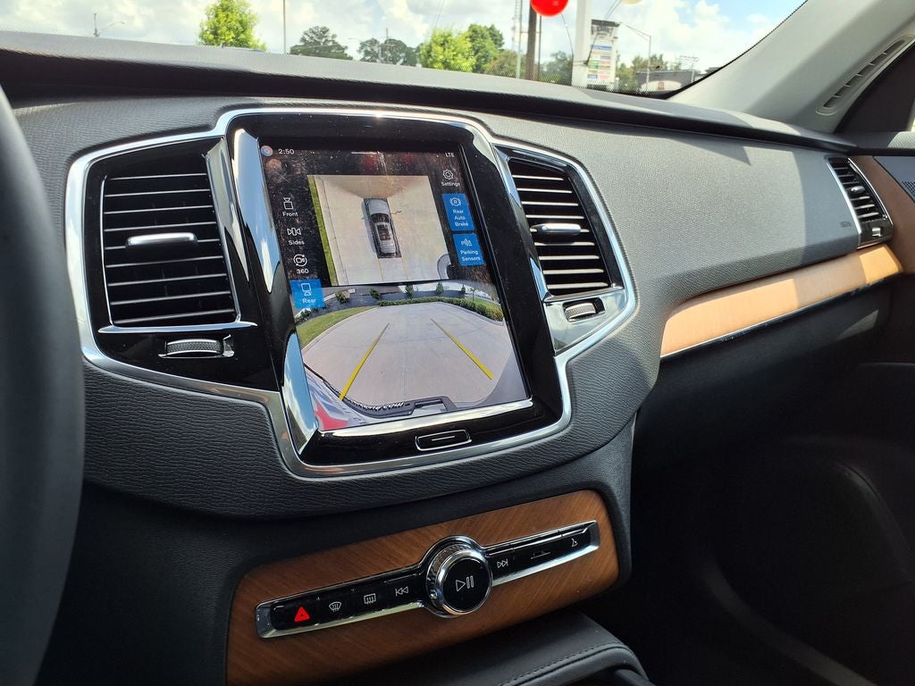 2024 Volvo XC90 B5 Plus