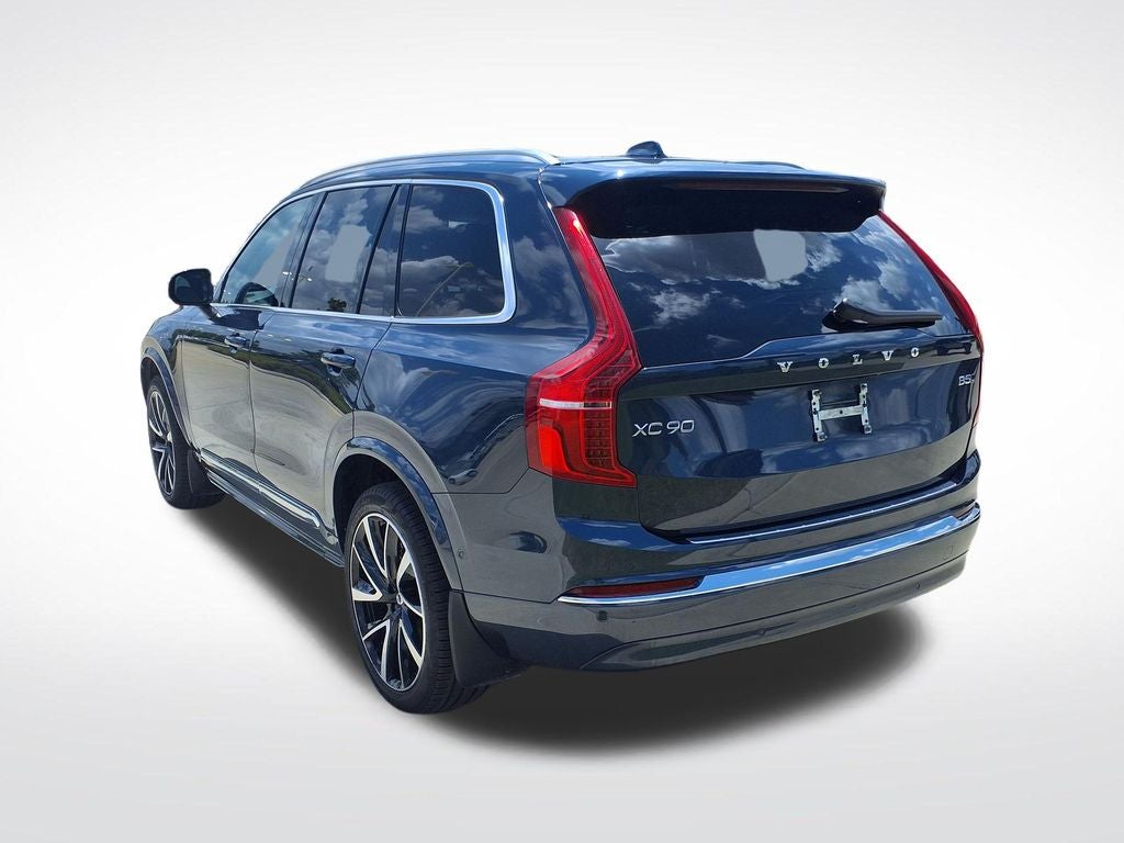 2024 Volvo XC90 B5 Plus