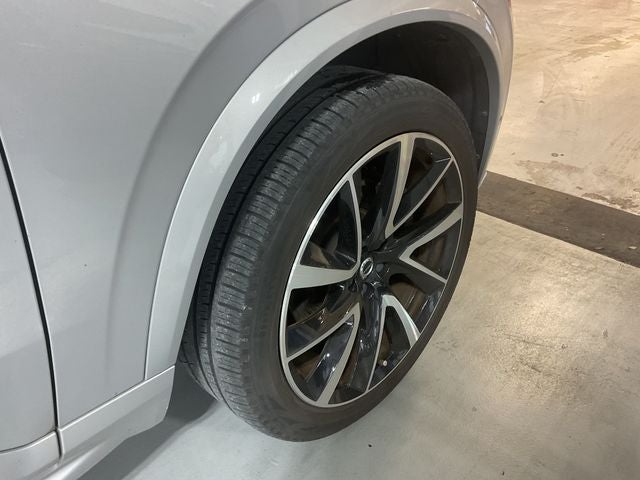 2023 Volvo XC90 B5 Plus