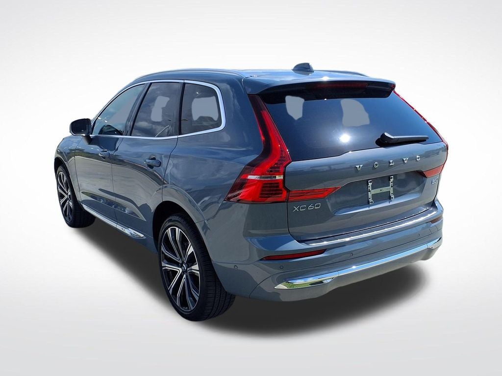 2023 Volvo XC60 B5 Ultimate Bright Theme