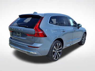 2023 Volvo XC60 B5 Ultimate Bright Theme