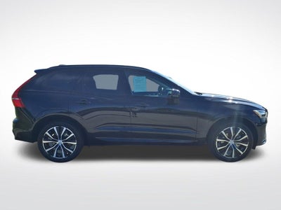2024 Volvo XC60 B5 Plus Dark Theme