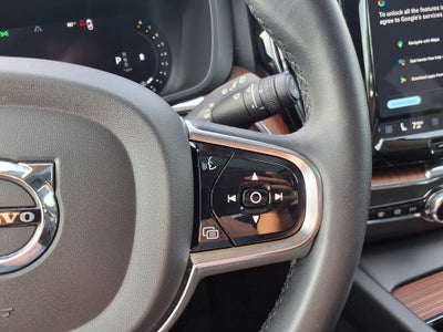 2024 Volvo XC60 B5 Plus Dark Theme