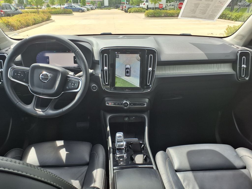 2023 Volvo XC40 Ultimate