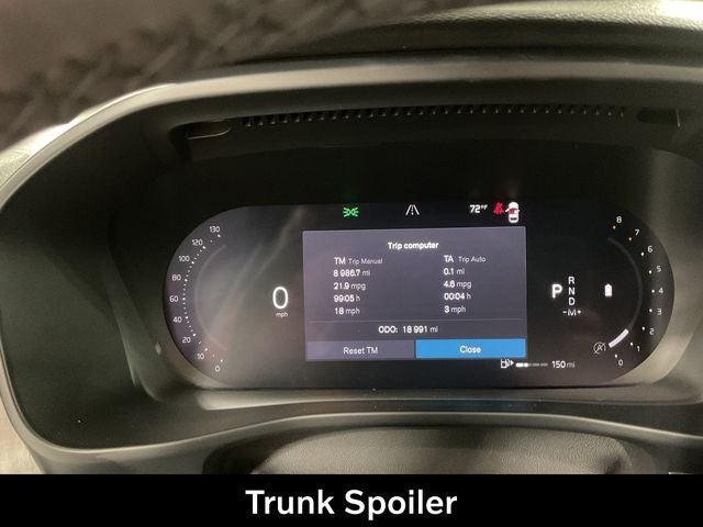 2023 Volvo XC40 B5 Plus Dark Theme