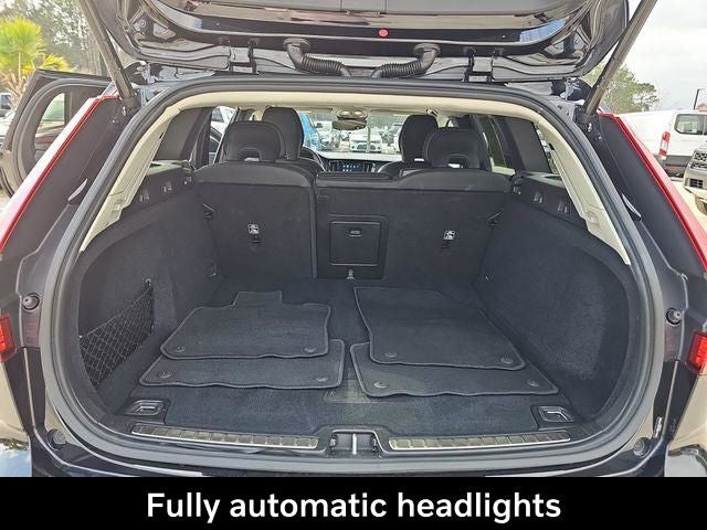 2025 Volvo V60 Cross Country B5 Plus