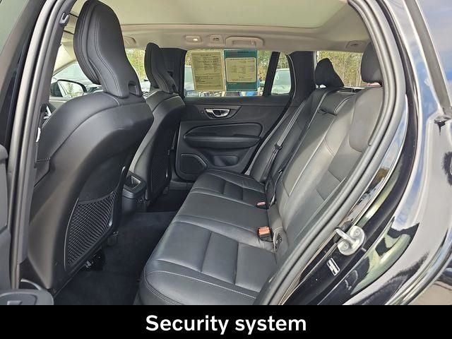 2025 Volvo V60 Cross Country B5 Plus