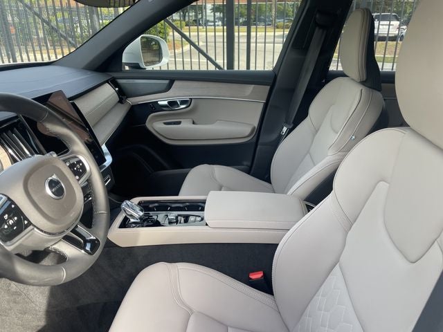 2026 Volvo XC90 B5 Plus