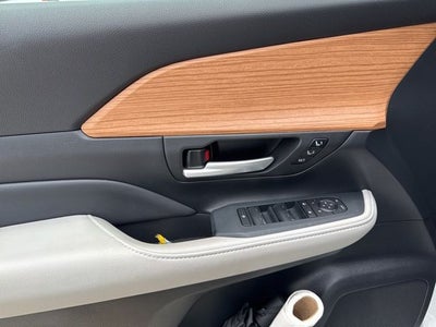 2025 Toyota Grand Highlander Hybrid Limited