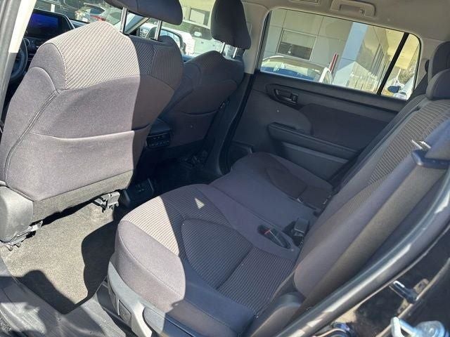 2024 Toyota Highlander LE