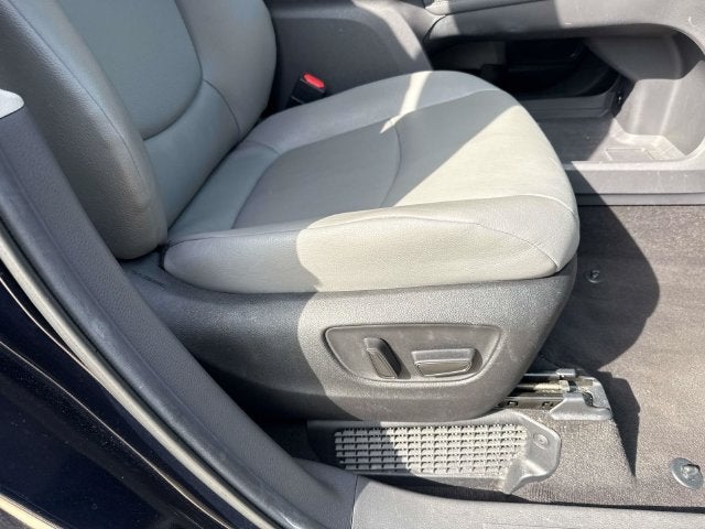 2024 Toyota Sienna XLE 8 Passenger