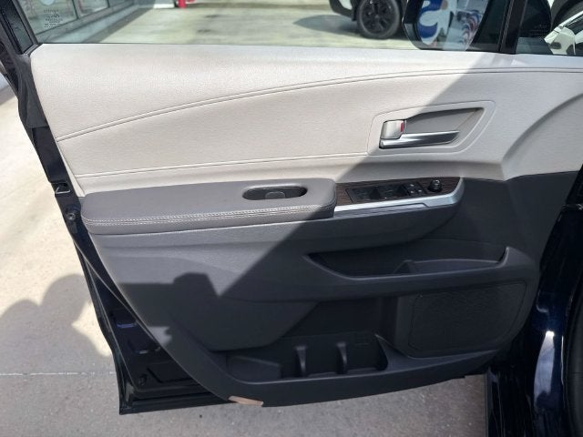 2024 Toyota Sienna XLE 8 Passenger