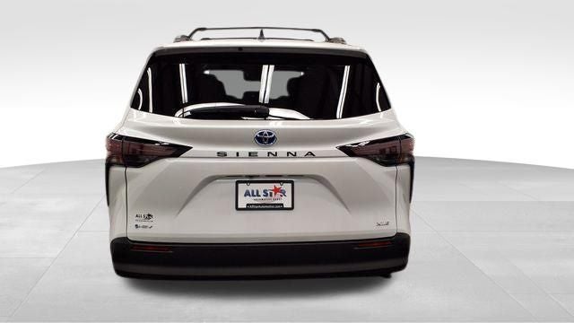 2025 Toyota Sienna XLE 8 Passenger