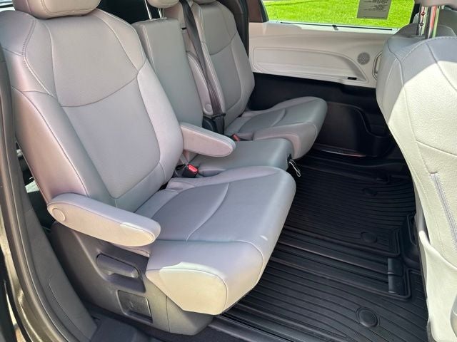 2026 Toyota Sienna XLE 8 Passenger