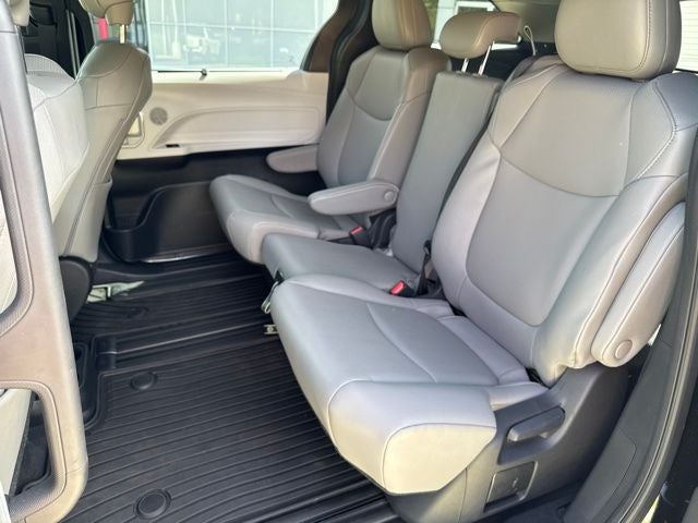 2026 Toyota Sienna XLE 8 Passenger