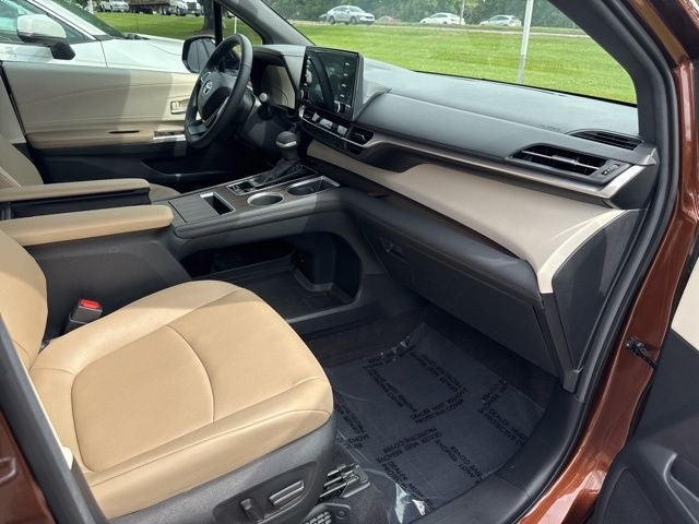 2024 Toyota Sienna XLE