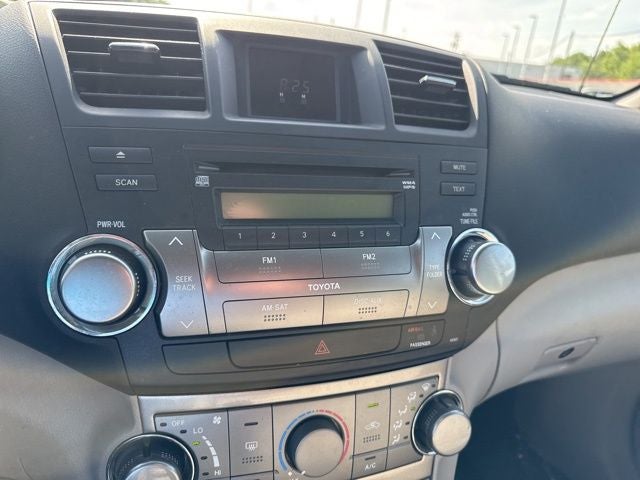 2011 Toyota Highlander Base