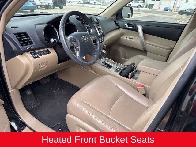 2013 Toyota Highlander SE