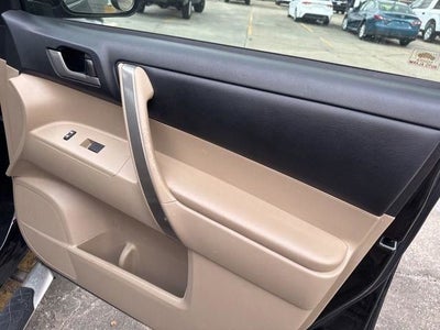 2013 Toyota Highlander SE