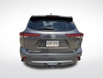 2020 Toyota Highlander LE