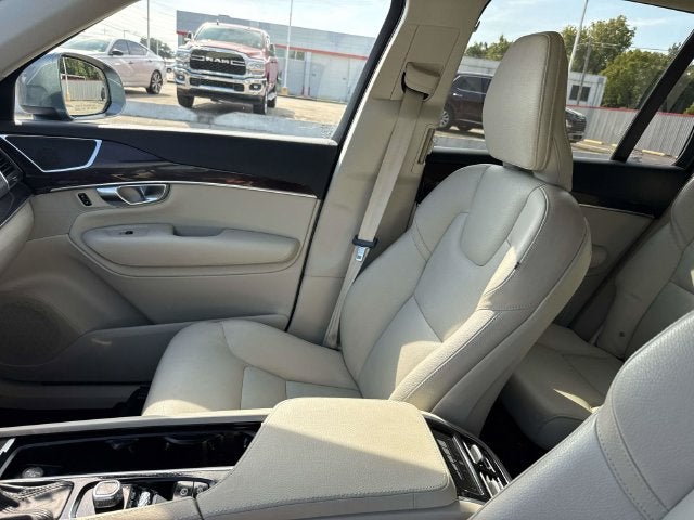 2019 Volvo XC90 T6 Momentum