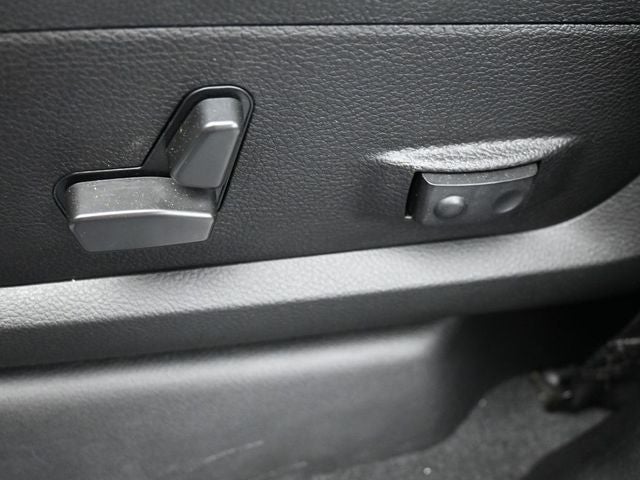 2022 RAM 3500 Laramie 20" Wheels Leather-Trimmed Seats