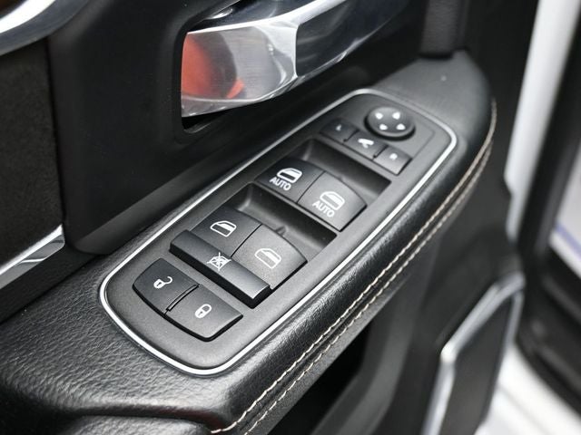 2022 RAM 3500 Laramie 20" Wheels Leather-Trimmed Seats