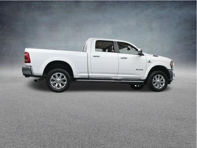 2022 RAM 3500 Laramie 20" Wheels Leather-Trimmed Seats